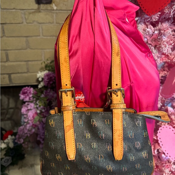 Dooney & Bourke Black and Tan Shoulder Bag - Picture 2 of 4